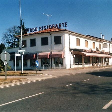 Albergo Ristorante Casabianca San Vito al Torre Exteriör bild